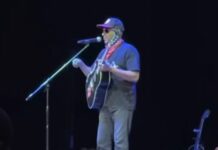 Tom Morello ‘Deputizes’ ANTIFA Members At Show