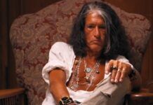 Joe Perry Is Still ‘Worried’ About Steven Tyler joe perry aerosmith